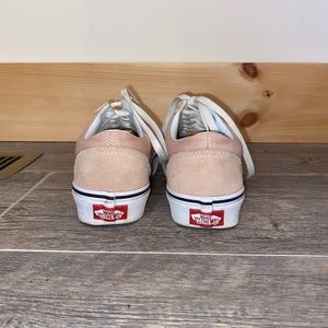 old skool dusty rose vans :)